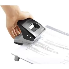 Bušač 2 rupe do 30 listova LEITZ 5008 crni