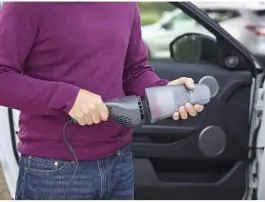 Black&Decker NVB12AV Automobilski usisivač 12V