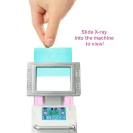 Barbie Klinika sa brinetom doktorkom, nameštajem i 30+ dodataka