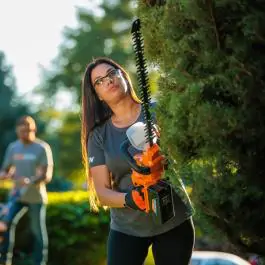 ZEN akumulatorski trimer za živu ogradu Villager HT 6140