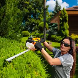 ZEN akumulatorski trimer za živu ogradu Villager HT 6140