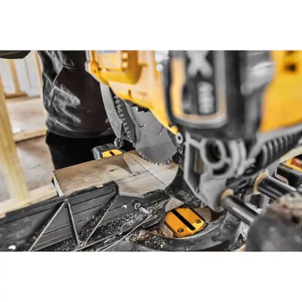 DeWalt DCS781N akumulatorska kružna testera 54V XR FLEXVOLT, prečnik lista 305 mm