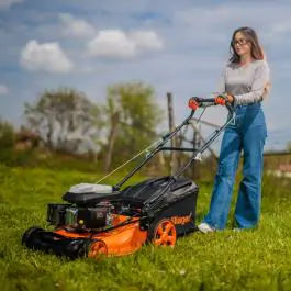 Motorna samohodna kosačica Villager Prime 5111 T